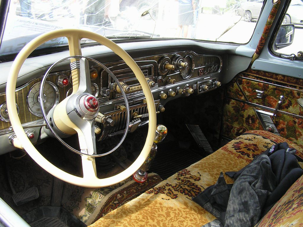 Algunos coches del Este fueron suntuosos: interior de un GAZ 13 "Chaika"
