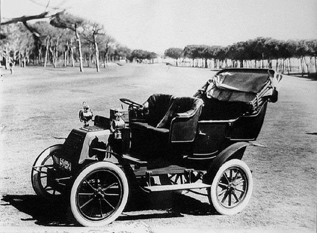 La Cuadra 7HP Centauro (1900)