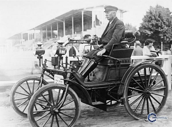 Historia de Mercedes-Benz: Daimler Schroedter-Wagen (1892) | Daimler AG