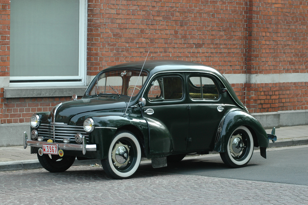 Renault 4CV