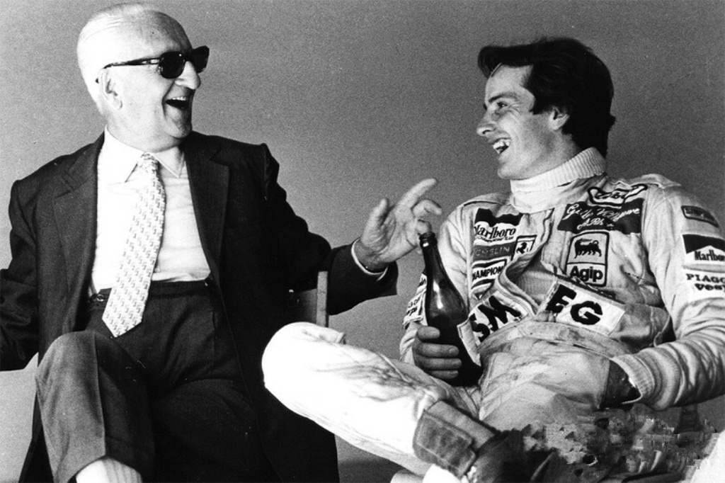 Enzo Ferrari y Gilles Villeneuve... una rara imagen en la que se ve feliz al Commendatore