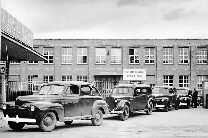 Mercedes-Benz: Reparación de vehículos militares americanos en Untertürkheim en 1945