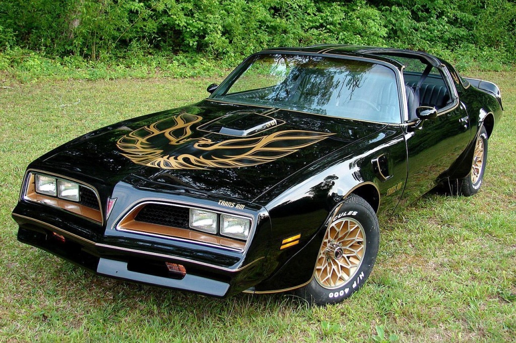 Muscle Cars y Pony Cars: Uno de los pocos supervivientes, el Pontiac Firebird Trans Am de 1977