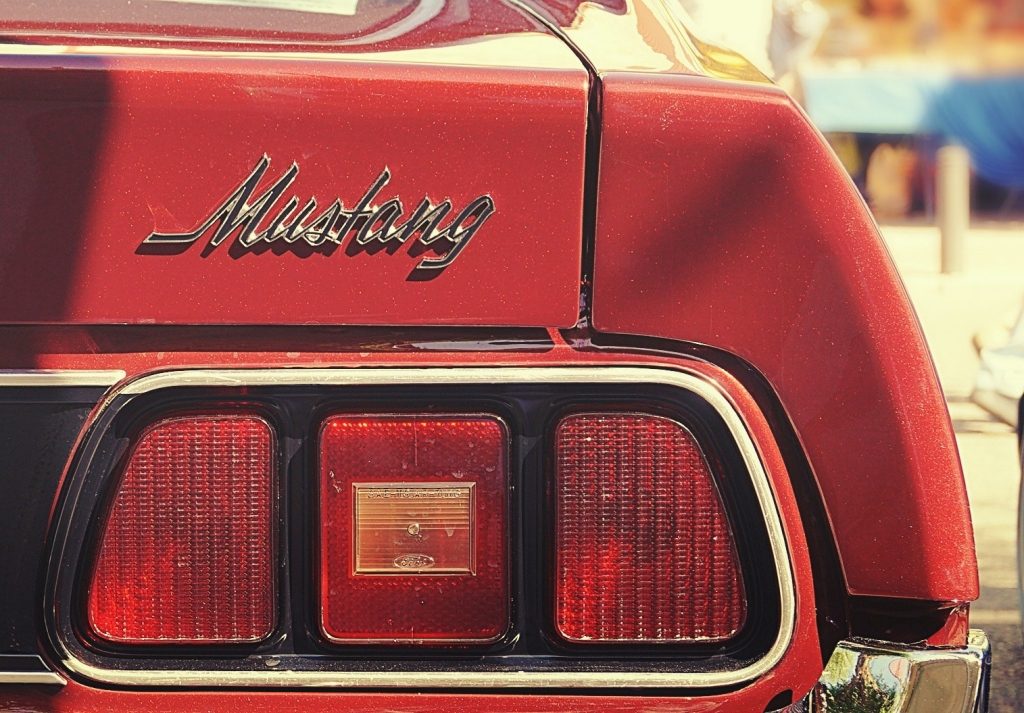 Tipografía Ford Mustang
