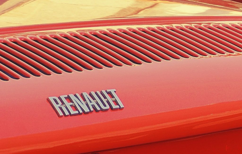 Typography Renault 8