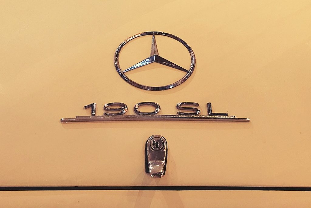 Typography Mercedes-Benz 190 SL