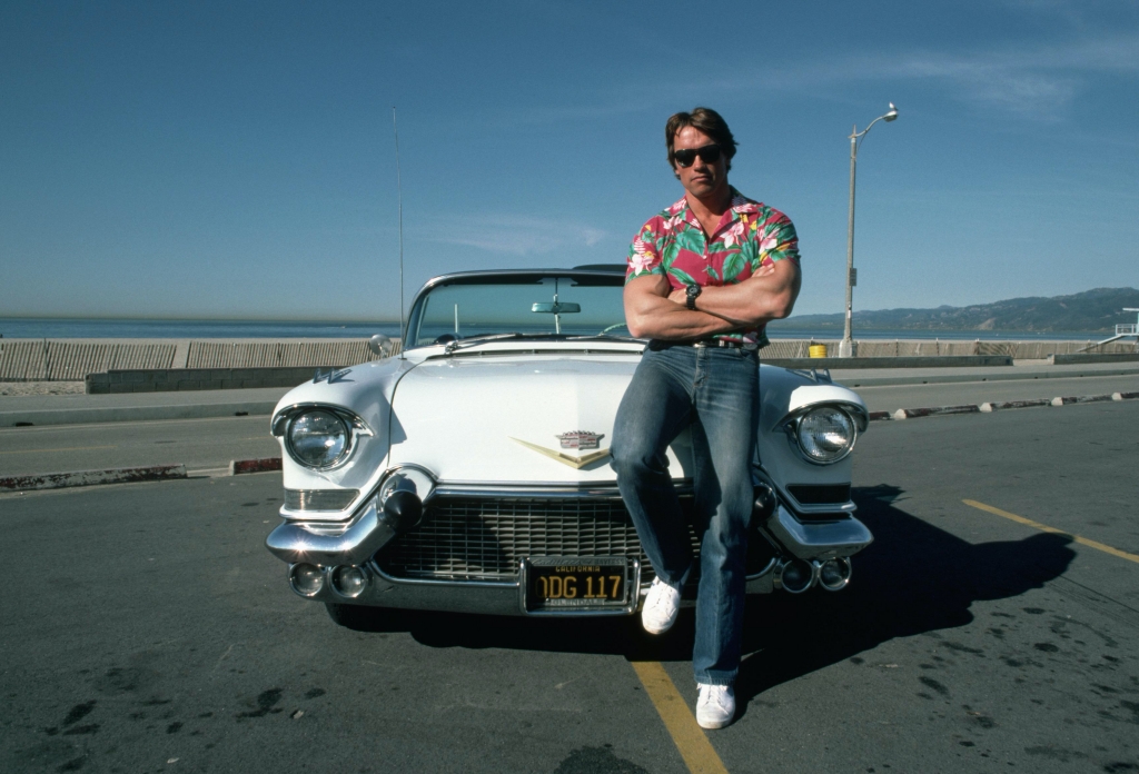 Arnold Schwarzenegger y su Cadillac Eldorado del '57 | Henry Diltz (1985)