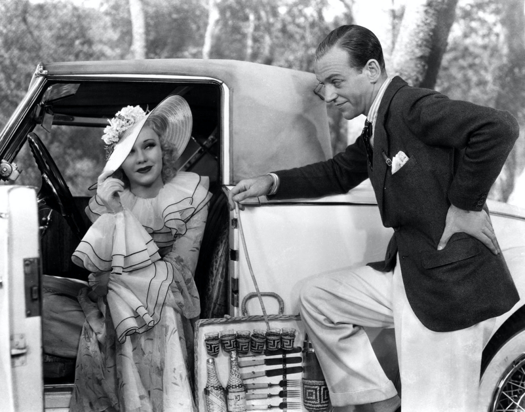 Fred Astaire y Ginger Rogers posando durante la película The Gay Divorcee de 1934