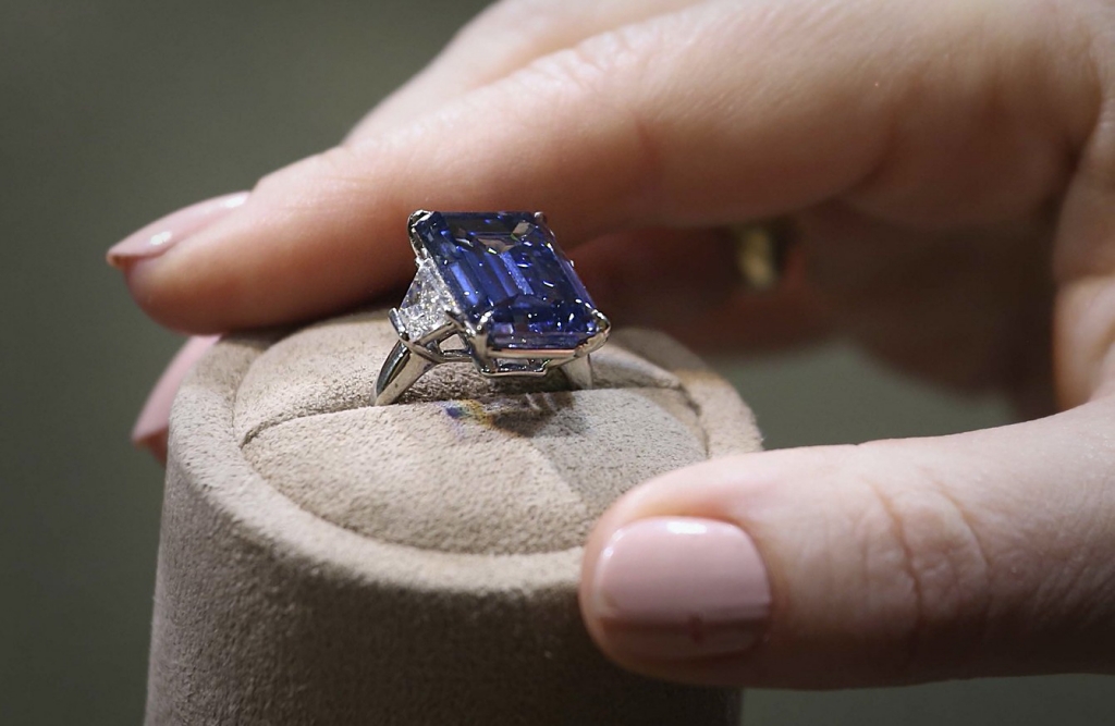 Diamante “Oppenheimer Blue” de 14.62 Pilates vendido por Christie’s en Ginebra el 5.2016 por 50,6 M$ (54,4 M$) 