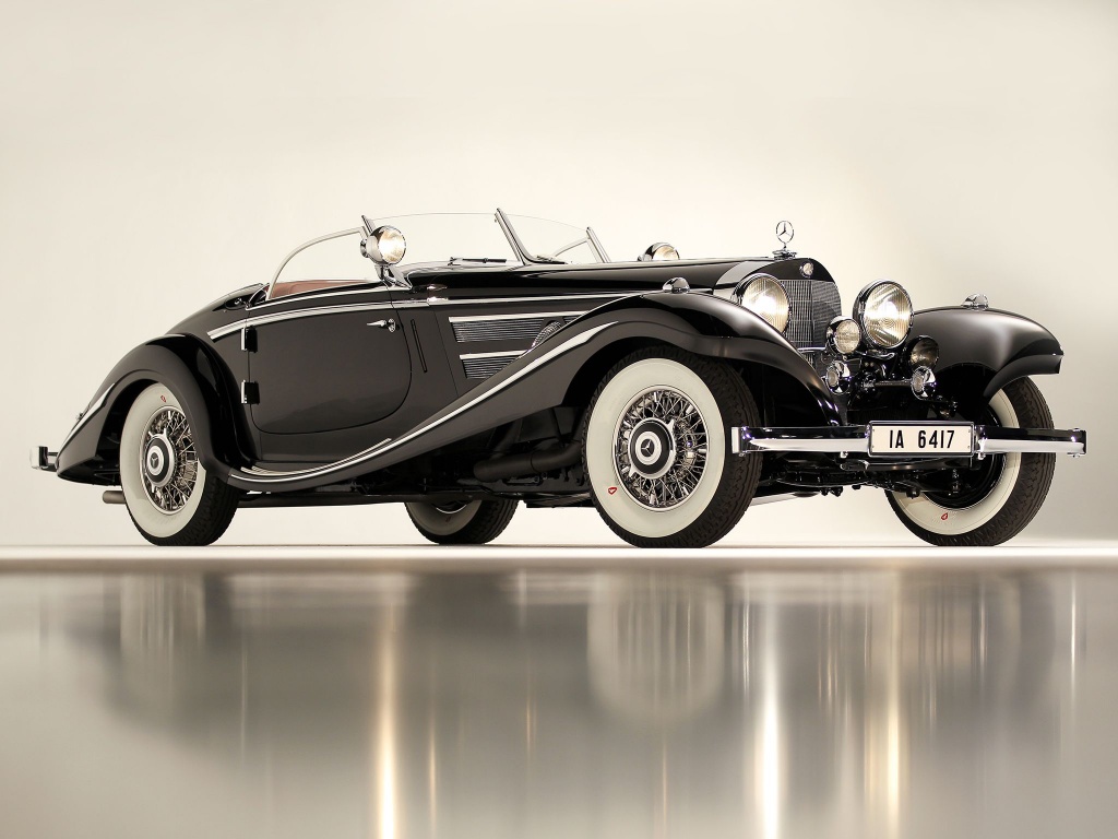 Mercedes-Benz 540K Spezial Roadster (1936) vendido por Gooding en Pebble Beach el 19.8.2012 por 11,8 M$ (13,1 M$)