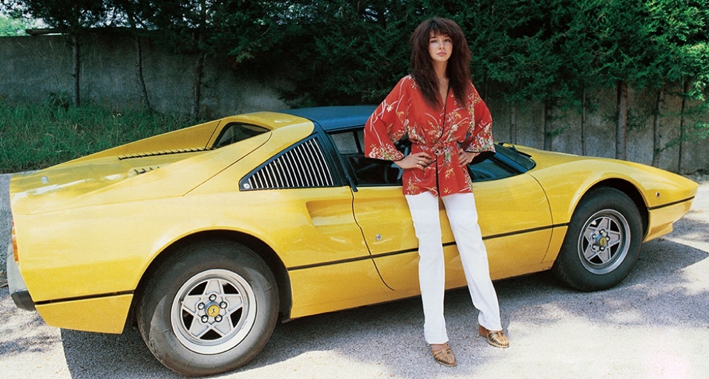 Kate Bush con su Ferrari 308 GTS en 1978 | Angelo Deligio/Mondadori Portfolio/Getty Images