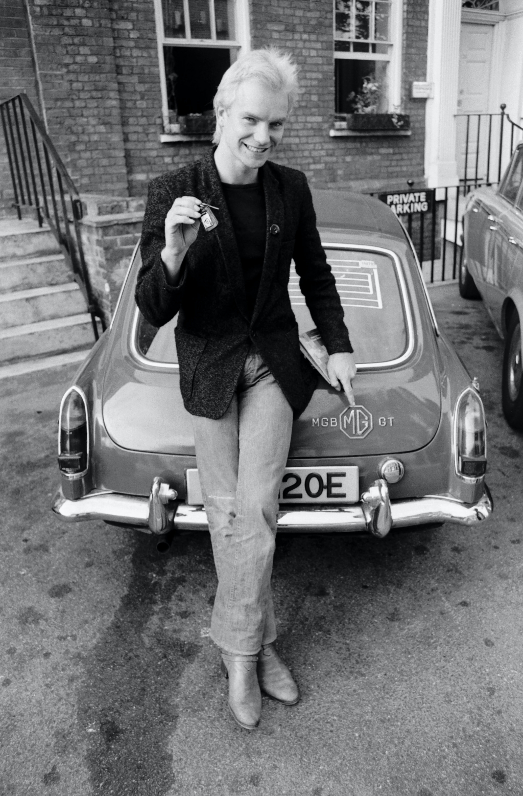 Sting con su MGB GT en Londres en 1978 | Denis O'Regan/Getty Images