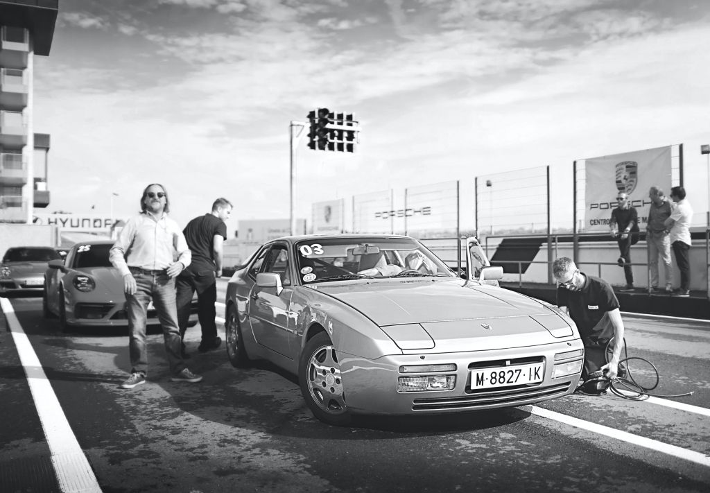 944 Turbo
