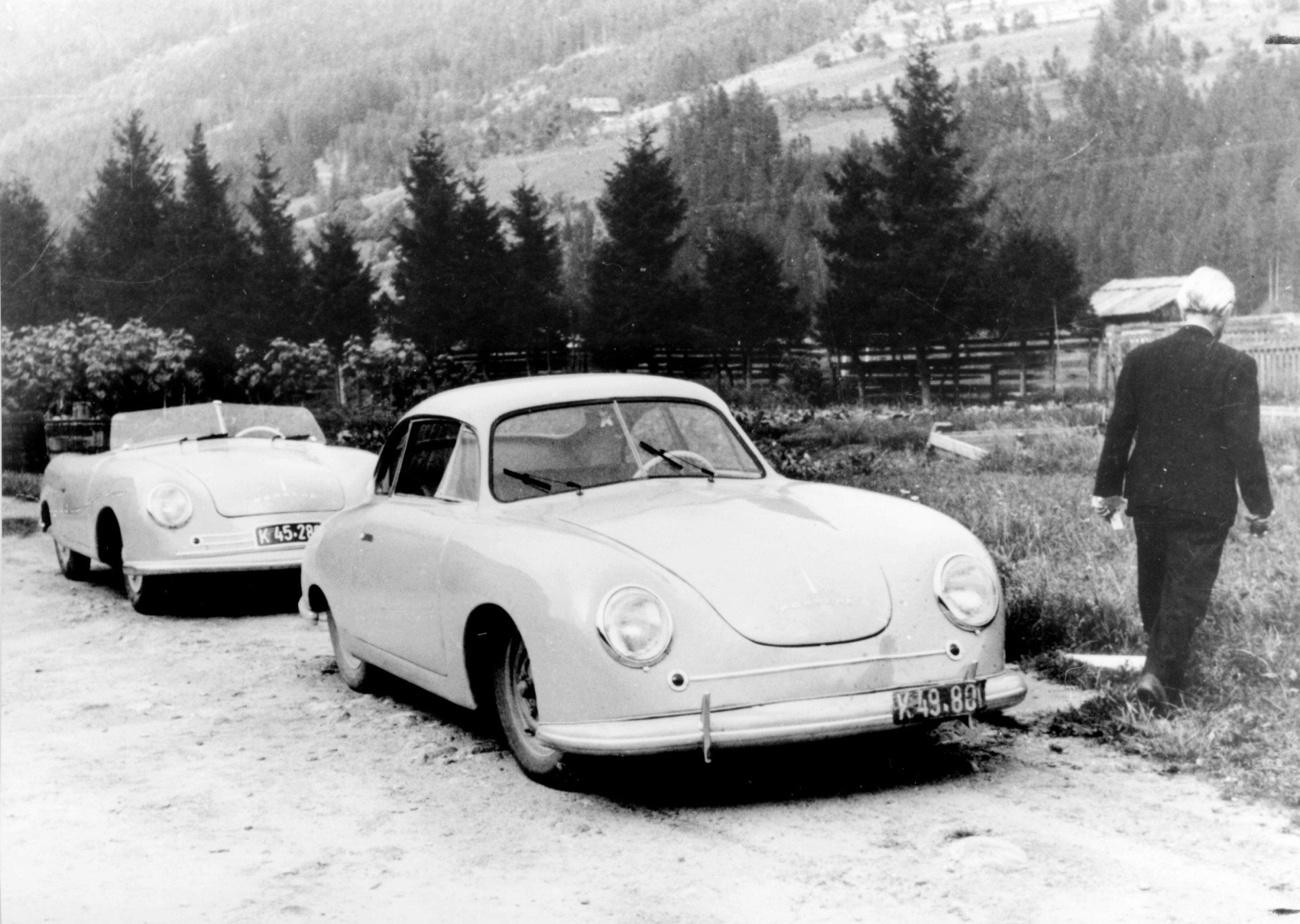 Porsche Tipo 356: el número uno (detrás) y el número dos | Foto: Porsche AG