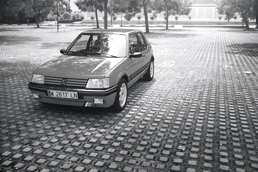 Comprar un coche clásico: Peugeot 205 GTI