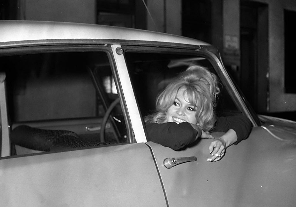 Brigitte Bardot & Citroën DS