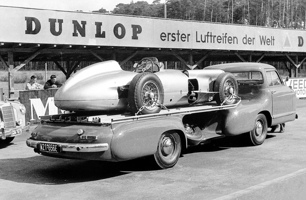 Jornada de entrenamientos en el Hockenheimring en 1955 con un W 196 R | Daimler