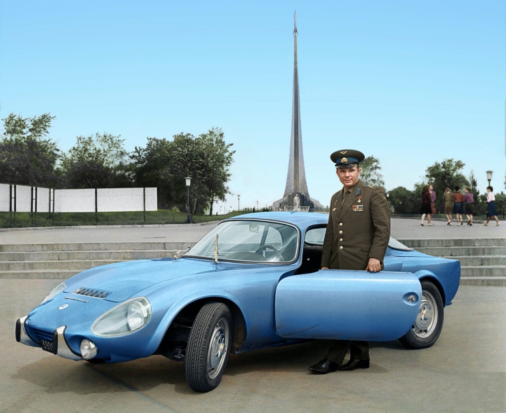 Stars & Cars 3 El astronauta Yuri Gagarin con su Matra Bonnet Djet Vs Coupe en 1965