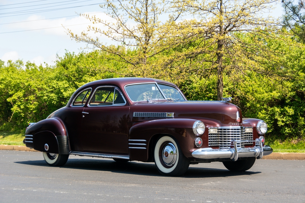 20200905 RM Sotheby’s Auburn 1941-Cadillac-Club-Coupe-_0 27.500 $