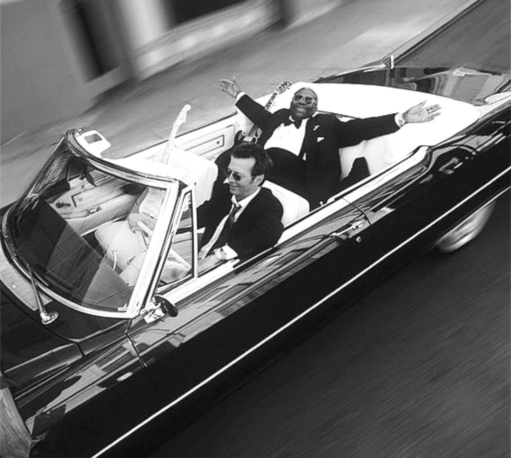 Eric Clapton y BB King navegando en un Cadillac para la portada del disco Riding with the King el 13 de junio de 2000 | Robert Sebree