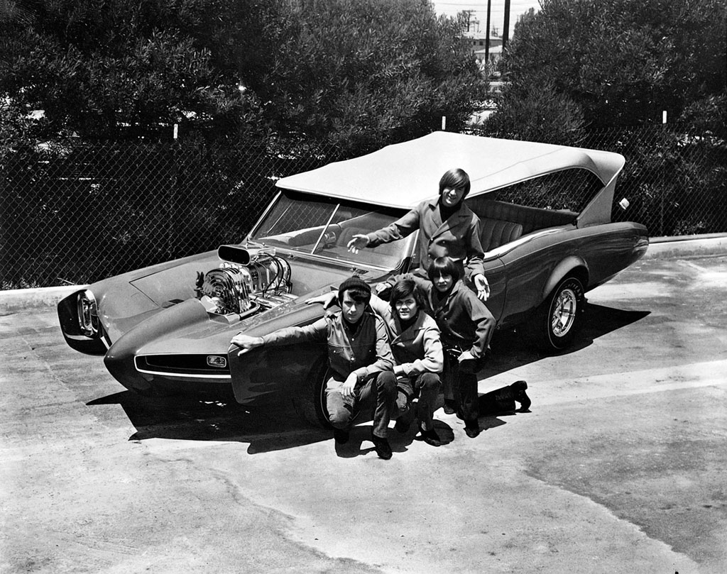 Personajes singulares y sus coches: The Monkees en 1967 con su Monkeemobile diseñado por Dean Jeffries | Raybert Productions