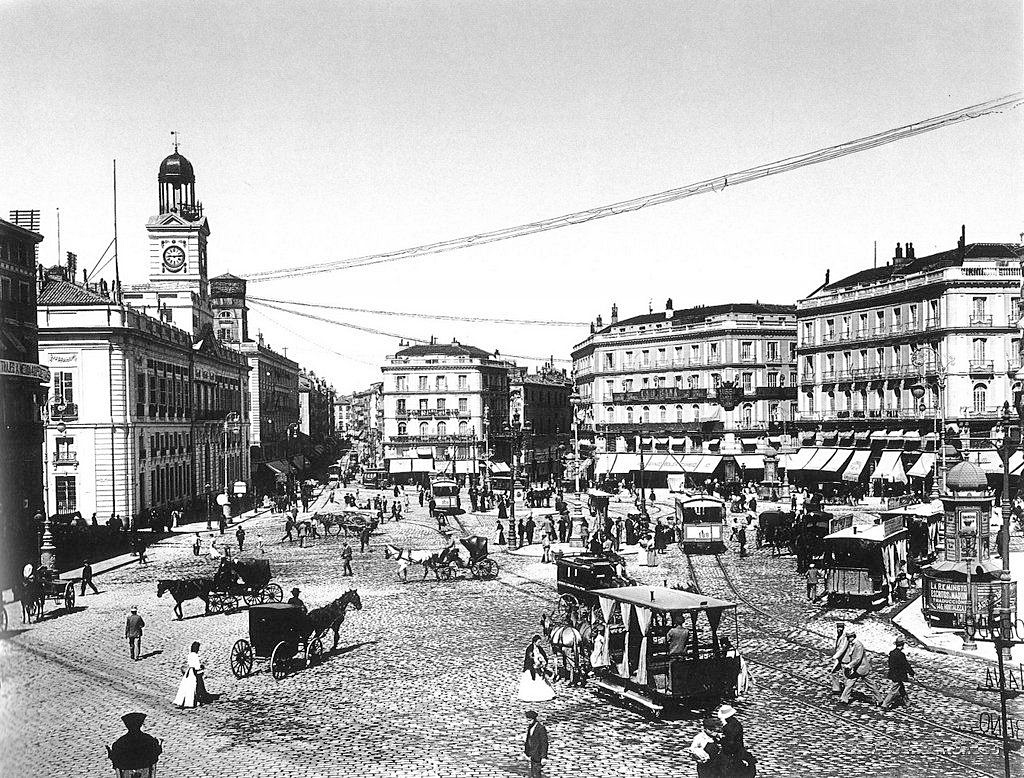 La Puerta del Sol de Madrid en 1900