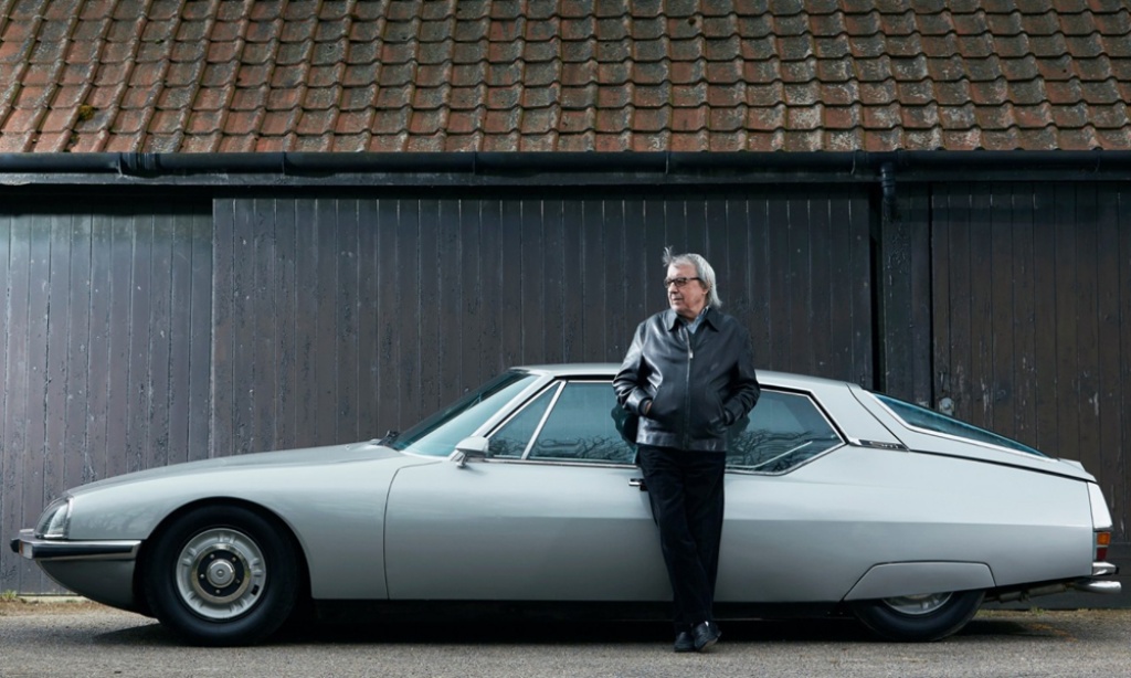 Bill Wyman, bajista de los Rolling Stones, con su Citroën SM