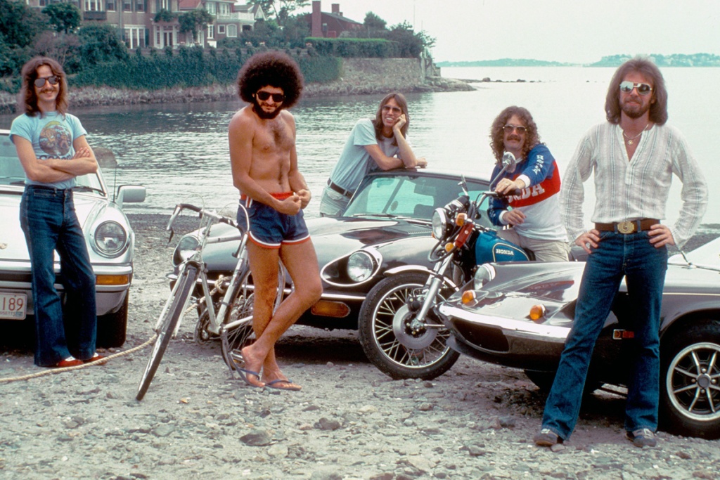 La banda Boston posa para la revista CREEM en Swampscott, Massachusetts, en agosto de 1977